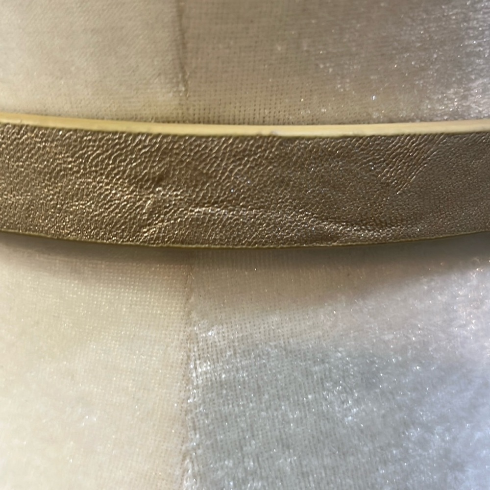 NWOT CHICO’S Faux Leather Gold Metallic Belt with Gold Buckle - M/L - Picture 5 of 11